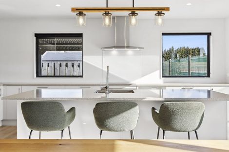 Photo of property in 51 Obelisk Street, Wanaka, 9305