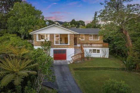 Photo of property in 30 Heathcote Road, Castor Bay, Auckland, 0620