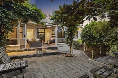 Photo of property in 1 King George Street, Broad Bay, Dunedin, 9014