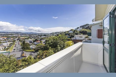 Photo of property in 6 Mitika Way, Strathmore Park, Wellington, 6022