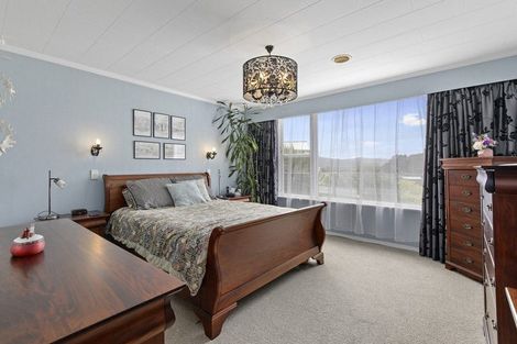 Photo of property in 8 Volkner Grove, Waterloo, Lower Hutt, 5011