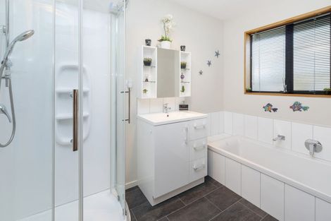 Photo of property in 33 Westlake Drive, Halswell, Christchurch, 8025