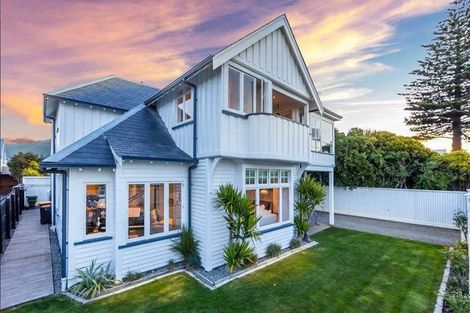 Photo of property in 100 Esplanade, Sumner, Christchurch, 8081