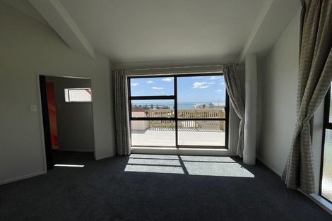 Photo of property in 32b Bayly Road, Moturoa, New Plymouth, 4310