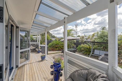 Photo of property in 98 Catherine Crescent, Whitianga, 3510