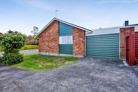 Photo of property in 16 High Street, Hawera, 4610