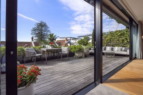 Photo of property in 204/15b Augustus Terrace, Parnell, Auckland, 1052