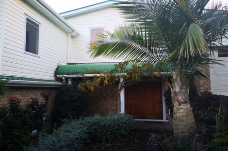Photo of property in 114 Point View Drive, East Tamaki Heights, Auckland, 2016