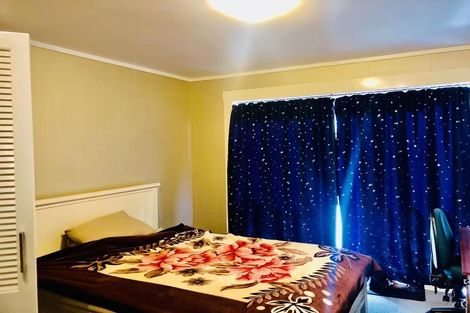 Photo of property in 17 Waimoko Glen, Swanson, Auckland, 0612