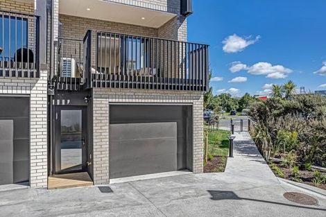 Photo of property in 1/28 Westgate Drive, Westgate, Auckland, 0614