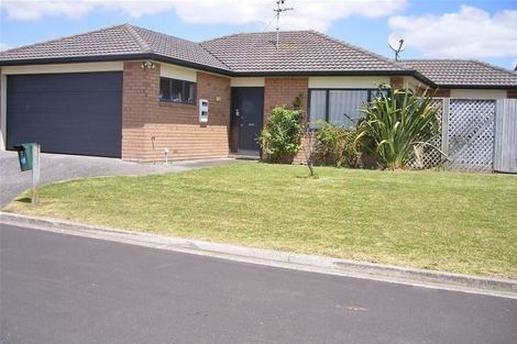 Photo of property in 4 Ettrick Lane, Papakura, 2110
