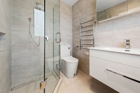 Photo of property in 12 Finn Place, Mount Wellington, Auckland, 1060