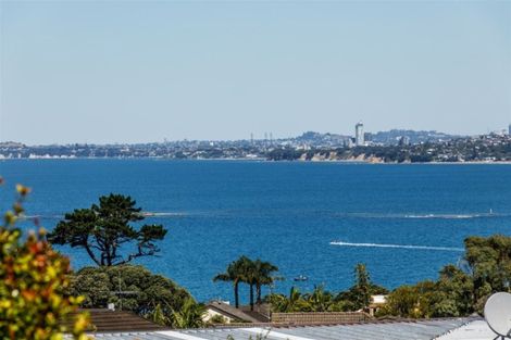 Photo of property in 47 Auld Street, Torbay, Auckland, 0630