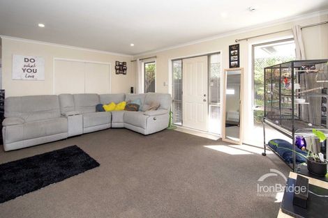 Photo of property in 10 Netley Place, Aranui, Christchurch, 8061
