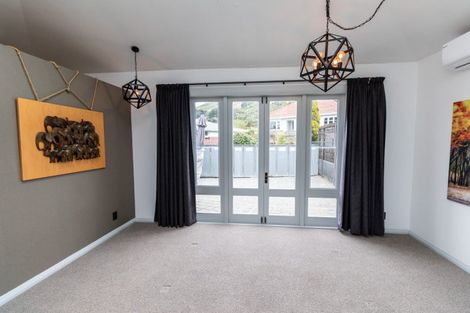 Photo of property in 30c Collins Avenue, Tawa, Wellington, 5028