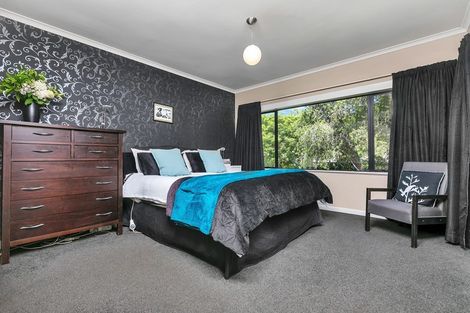 Photo of property in 19 Taupaki Road, Taupaki, Henderson, 0782