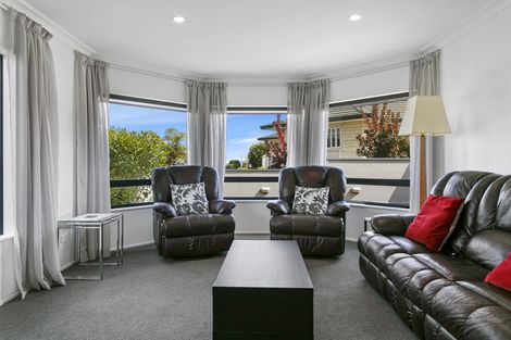 Photo of property in 2/94 Harvey Street, Waipahihi, Taupo, 3330