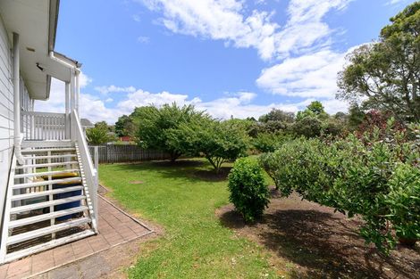 Photo of property in 106 Borich Road, Sunnyvale, Auckland, 0612
