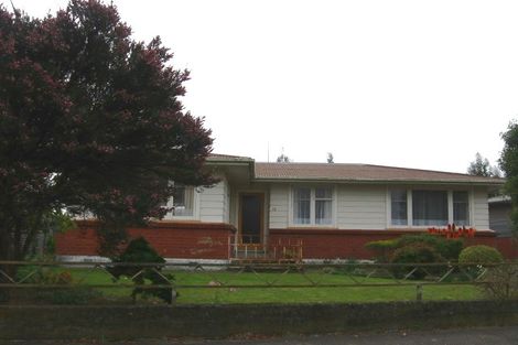 Photo of property in 11 Benmore Avenue, Cloverlea, Palmerston North, 4412