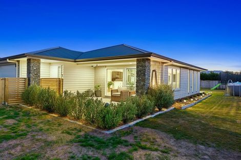 Photo of property in 12 Gardner Place, Otaki, 5512