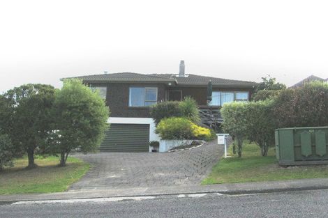 Photo of property in 42 Seaview Road, Castor Bay, Auckland, 0620