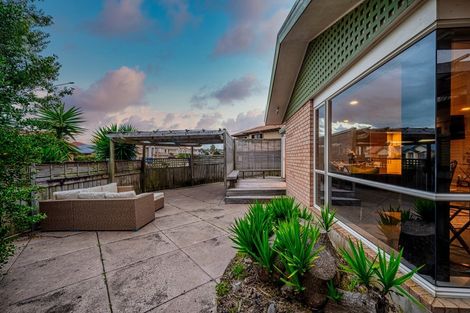 Photo of property in 2/116 Meadowland Drive, Somerville, Auckland, 2014