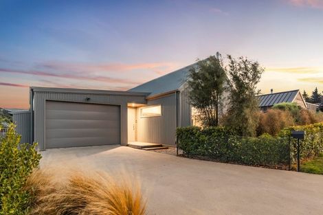 Photo of property in 22 Robrosa Street, Wanaka, 9305