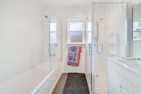 Photo of property in 43 Hallberry Road, Mangere East, Auckland, 2024