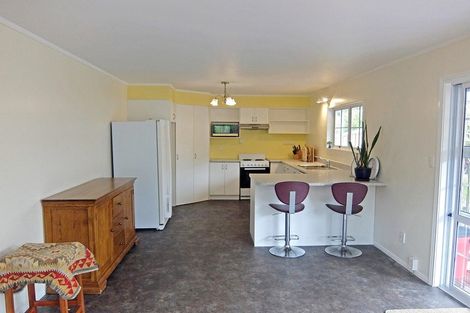 Photo of property in 6d Donnelly Street, Oakura, 4314