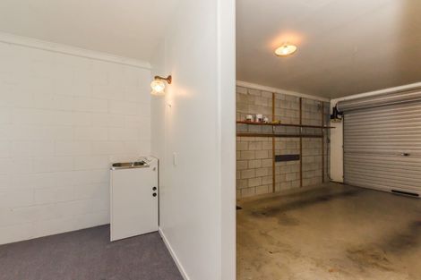 Photo of property in 2 Patterson Grove, Waikanae, 5036