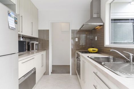 Photo of property in 4/36a Sunnynook Road, Sunnynook, Auckland, 0620