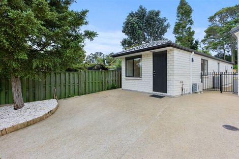 Photo of property in 3c Scenic Drive, Hillpark, Auckland, 2102