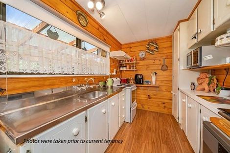 Photo of property in 6 Edmund Lomas Grove, Birchville, Upper Hutt, 5018