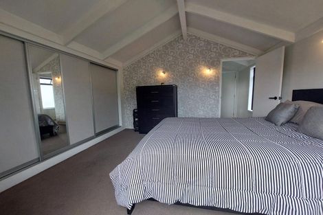 Photo of property in 2/2 Ceramco Place, Torbay, Auckland, 0630
