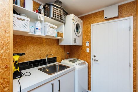 Photo of property in 197 Pacific Drive, Fitzherbert, Palmerston North, 4410