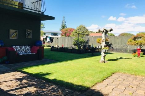Photo of property in 20 High Street East, Waitara, 4320
