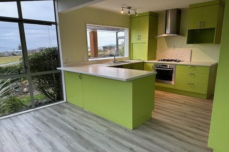 Photo of property in 1415 Whangaparaoa Road, Army Bay, Whangaparaoa, 0930
