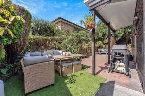 Photo of property in 1/7 Mccall Place, Opaheke, Papakura, 2113