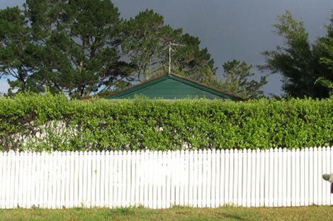 Photo of property in 10 Oakhaven Place, Ranui, Auckland, 0612