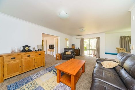 Photo of property in 1590 State Highway 3, Awahuri, Palmerston North, 4476