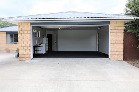 Photo of property in 37 Fraser Colman Grove, Wainuiomata, Lower Hutt, 5014