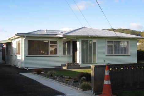 Photo of property in 4 Hay Street, Wainuiomata, Lower Hutt, 5014