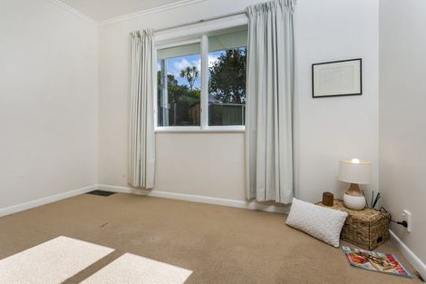 Photo of property in 2/13 Manuka Road, Bayview, Auckland, 0629