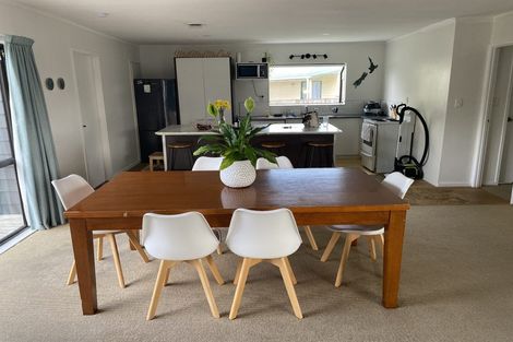 Photo of property in 15 South Avenue, Kaukapakapa, 0871