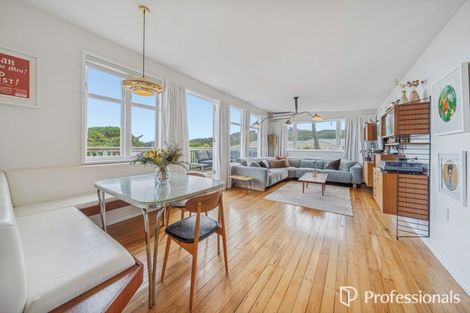 Photo of property in 7 Titiro Moana Road, Korokoro, Lower Hutt, 5012