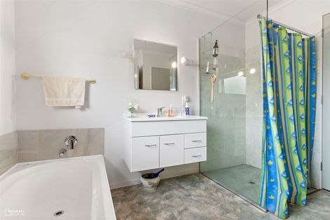 Photo of property in 10 Massey Place, Masterton, 5810