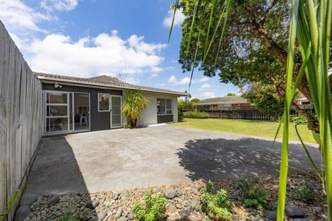 Photo of property in 463b Great South Road, Opaheke, Papakura, 2113