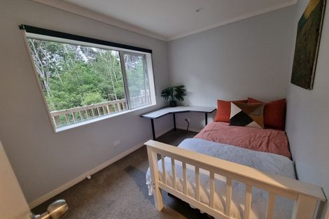Photo of property in 11a Viridian Lane, Greenhithe, Auckland, 0632
