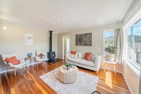 Photo of property in 71 Petrie Street, Wainuiomata, Lower Hutt, 5014