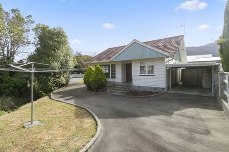 Photo of property in 17 Korau Grove, Stokes Valley, Lower Hutt, 5019